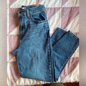 Levi’s high waisted mom jeans